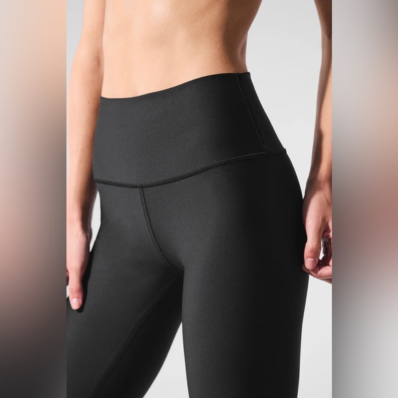 ALO Yoga Black Leggings - Picture 9 of 9